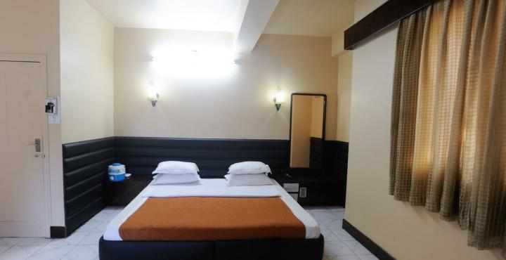 Hotel Siddhartha Palace Ahmedabad Exterior photo
